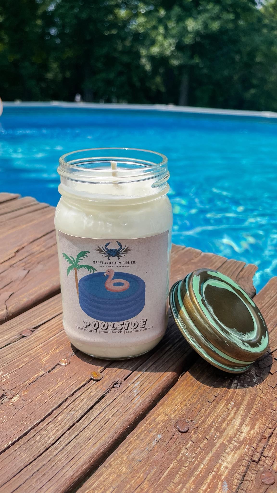 MD Farm Girl 16 oz Candle- Poolside