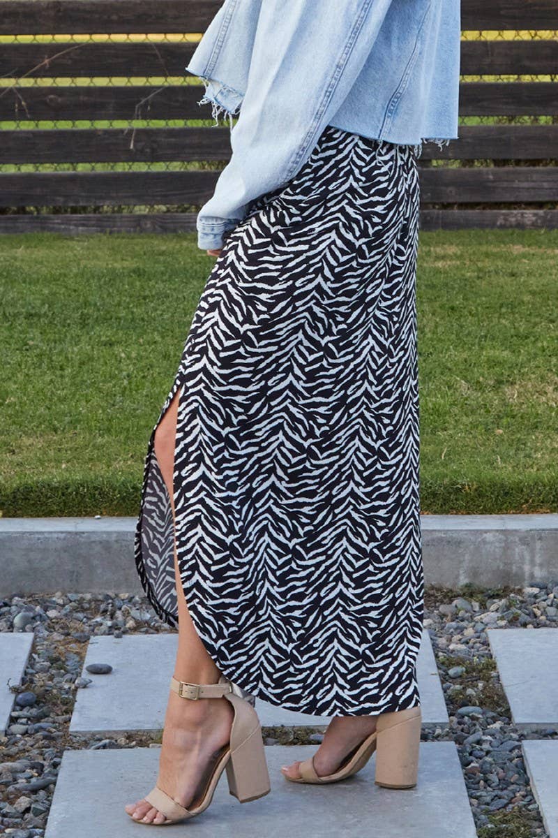 CWBLS041-P_PLUS SIZE SMOCKING WAIST MAXI SKIRT