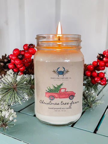 MD Farm Girl 16 oz Candle- Christmas Tree Farm