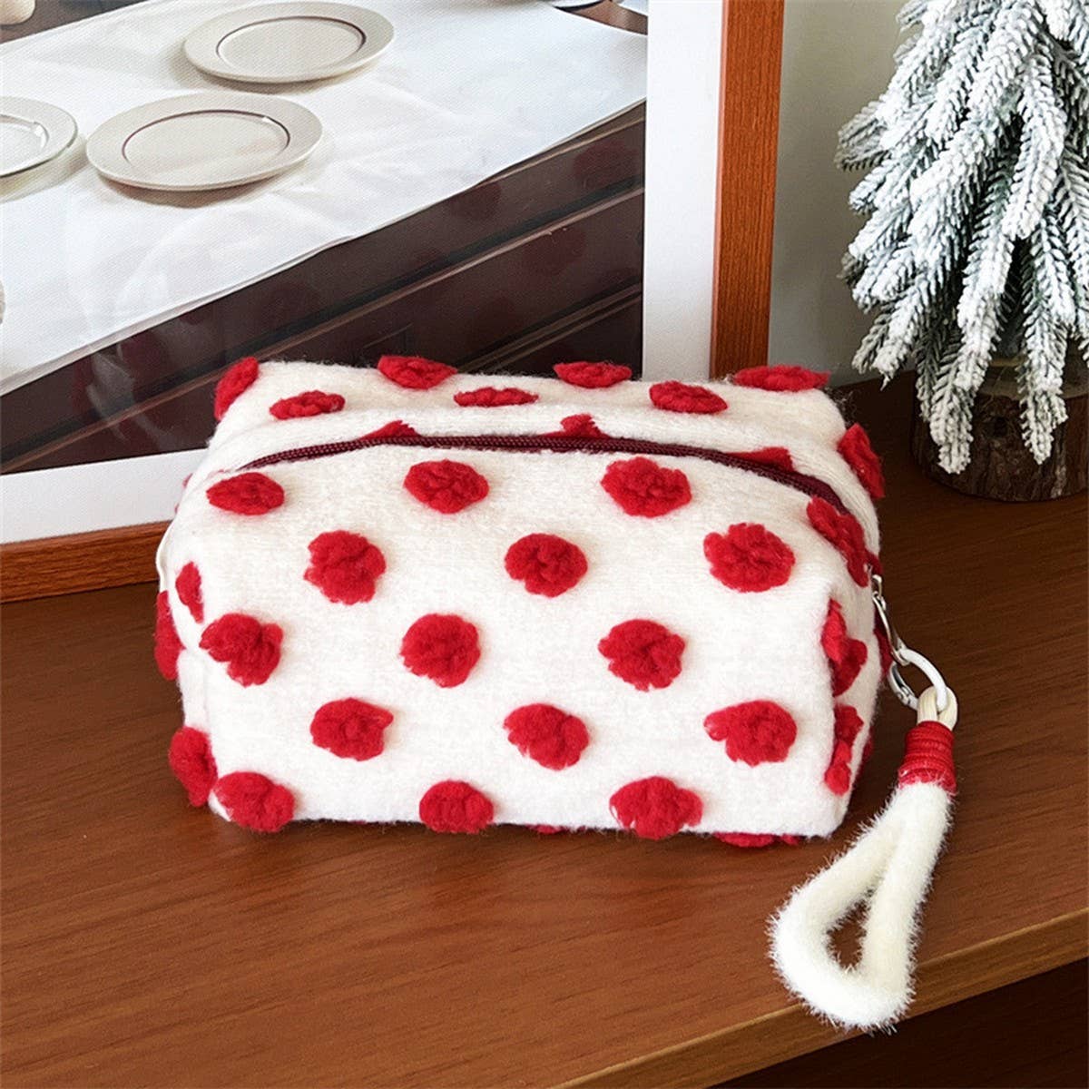 Plush Large Makeup Bag Cute Travel Storage Pouch_CUAB00641